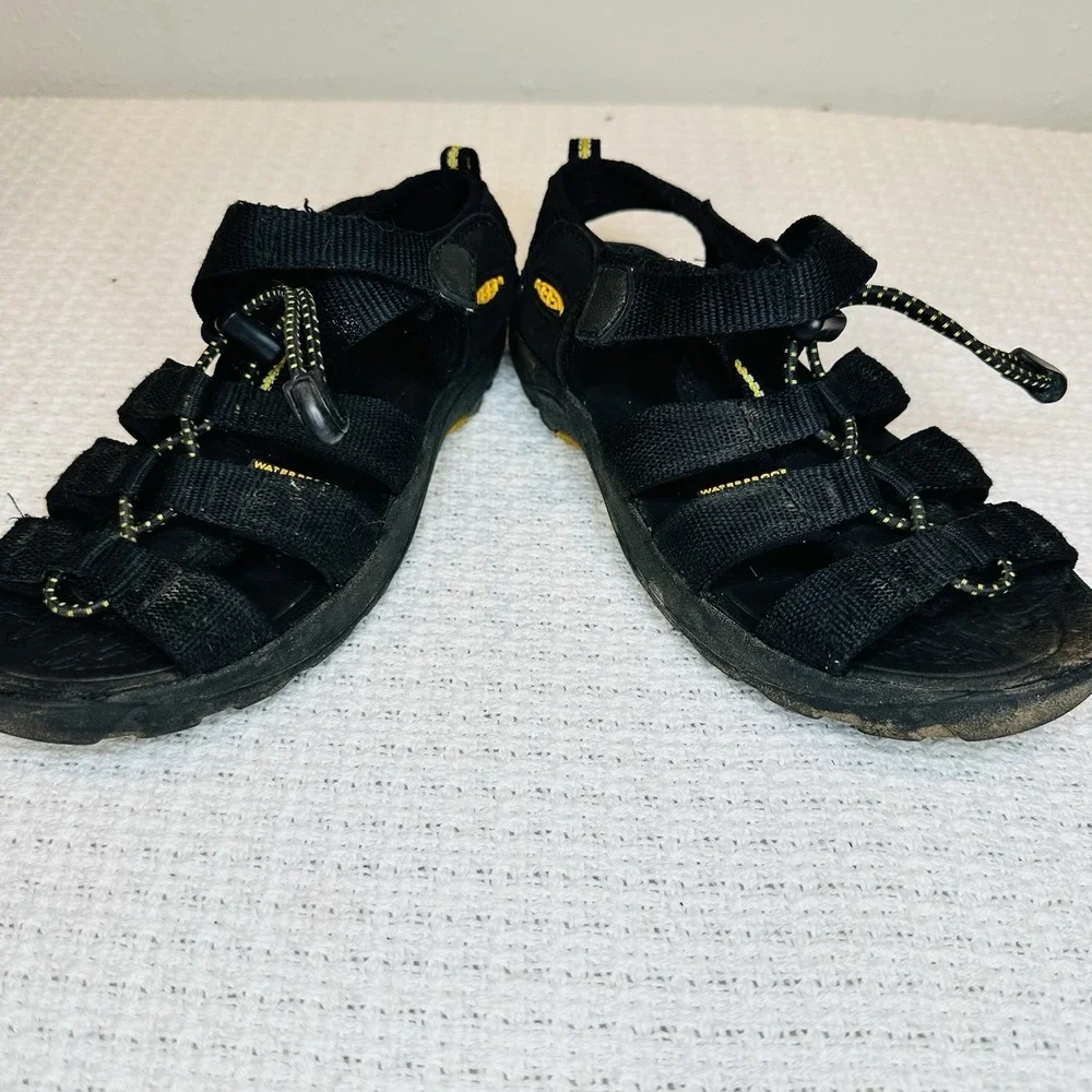 Keen Kids Newport H2 Sandals Waterproof Black Summer‎ Travel Hiking Fish -sz 2